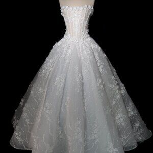 Brand New US 8 Anna Augusta 3D Flower Lace Bridal Gown